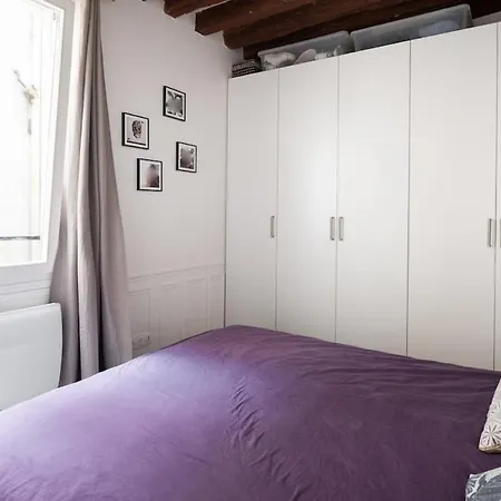 Typical Parisian Flat # Le Marais # Musee Picasso パリ